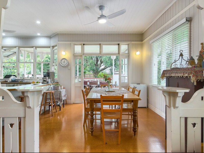 17 Myrtle Street, Grange QLD 4051