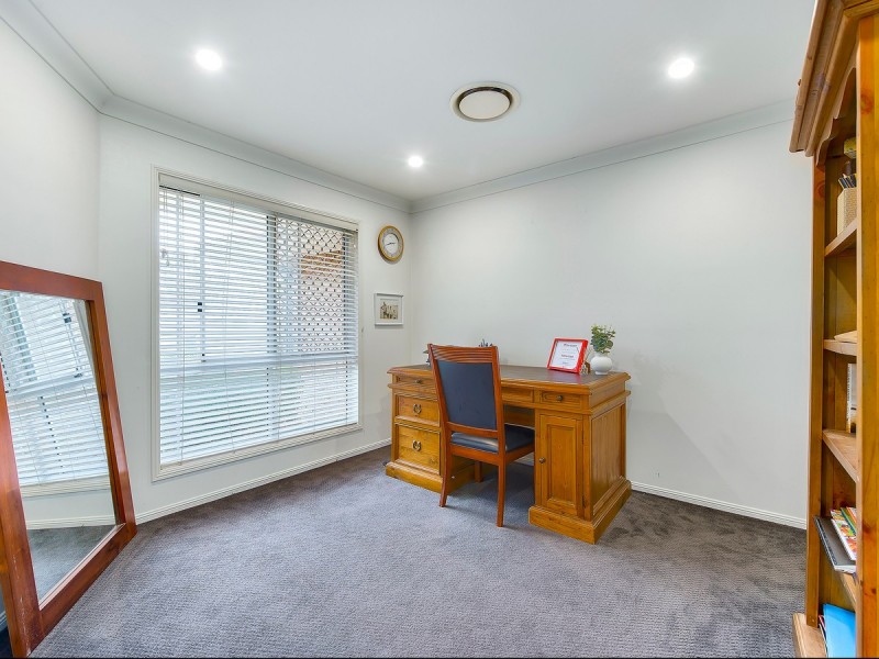 8 Augusta Court, Albany Creek QLD 4035