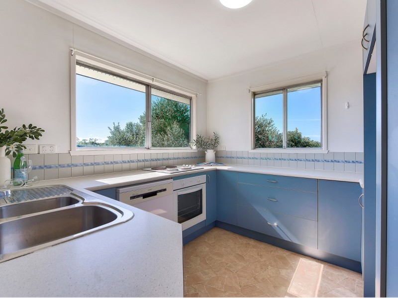 64 Flockton Street, Stafford Heights QLD 4053