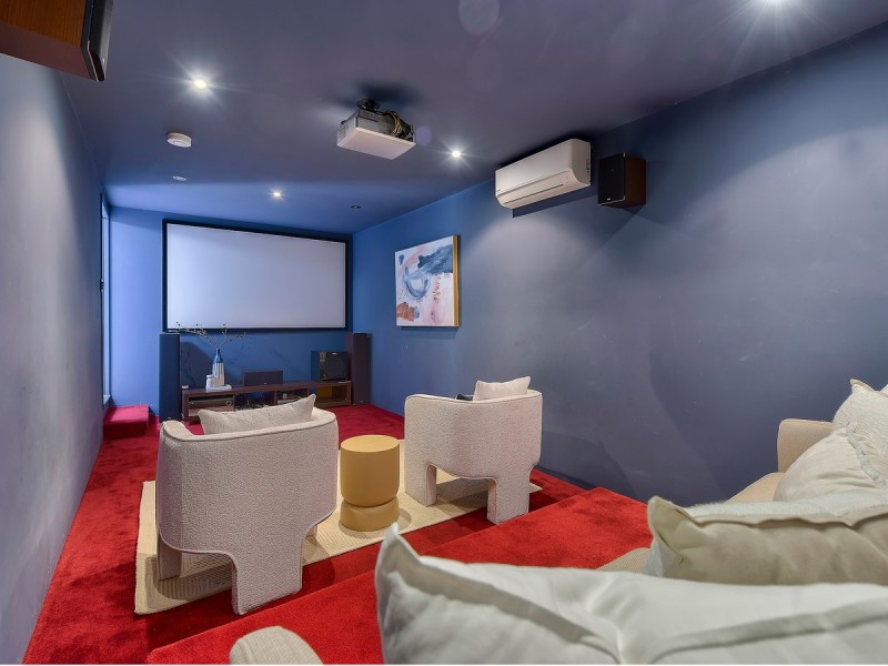 64 Flockton Street, Stafford Heights QLD 4053