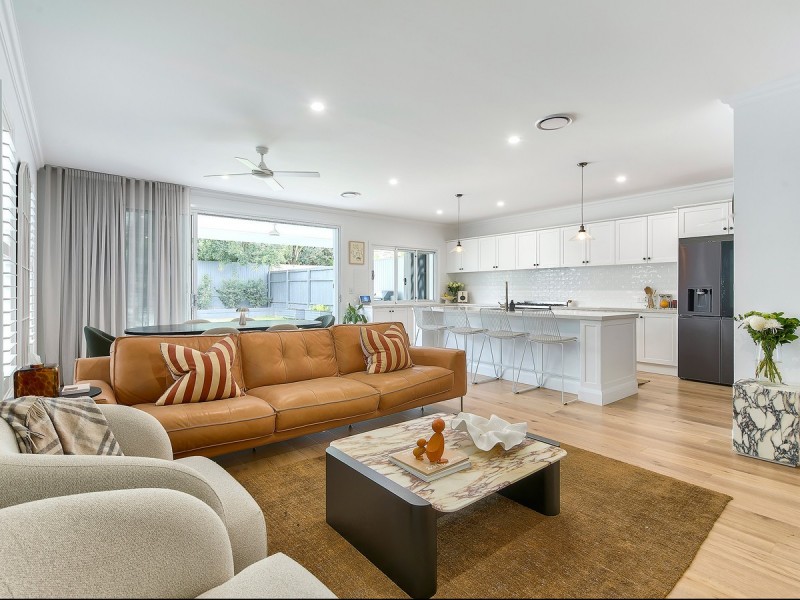 11 School Road, Stafford QLD 4053