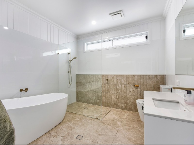 11 School Road, Stafford QLD 4053