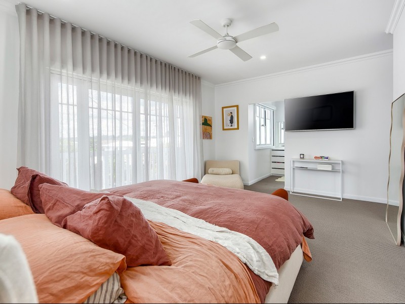 11 School Road, Stafford QLD 4053