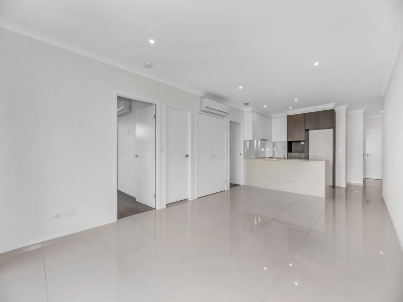 301/19 Isedale Street, Wooloowin QLD 4030