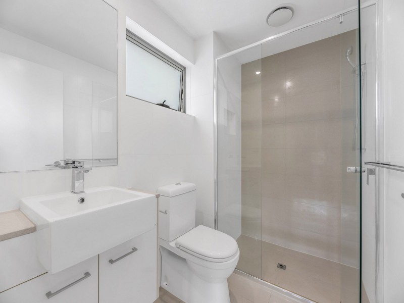 301/19 Isedale Street, Wooloowin QLD 4030