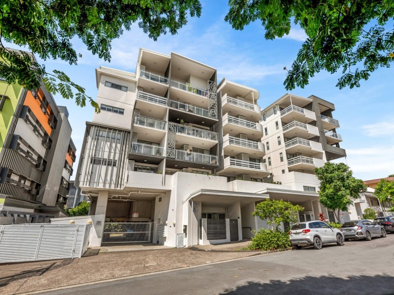 301/19 Isedale Street, Wooloowin QLD 4030
