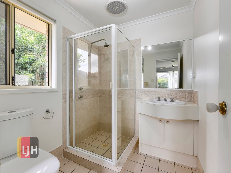 7 Harlow Place, Mcdowall QLD 4053