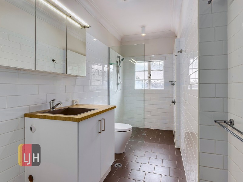 24 Tindal Street, Gordon Park QLD 4031