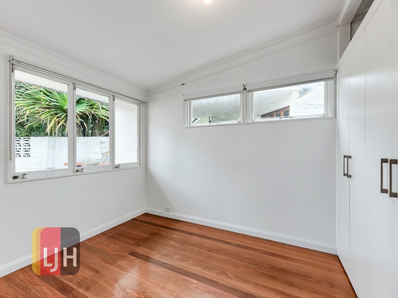 10 Sarina Street, Stafford Heights QLD 4053