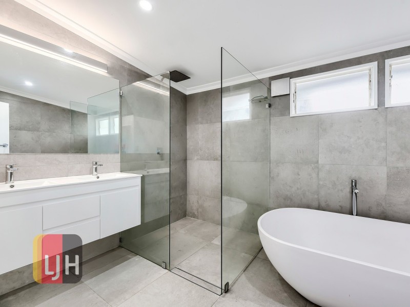 10 Sarina Street, Stafford Heights QLD 4053