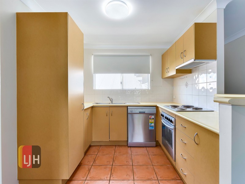 Unit 4/73 Erneton Street, Newmarket QLD 4051
