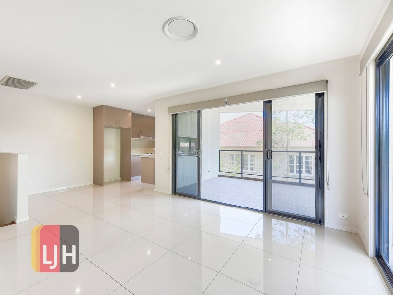 No. 1/11 Gamelin Crescent, Stafford QLD 4053