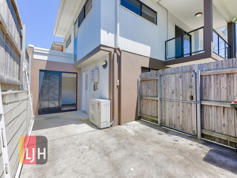 No. 1/11 Gamelin Crescent, Stafford QLD 4053