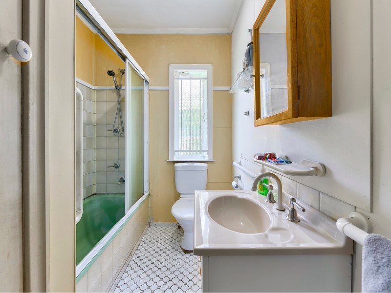 41 Burrowa Street, Stafford QLD 4053