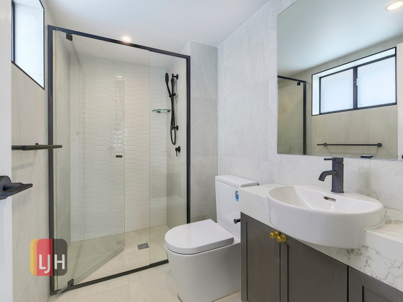 24/21 Sparkes Street, Chermside QLD 4032