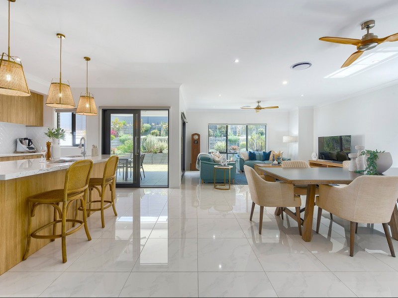 57 Desertrose Crescent, Bridgeman Downs QLD 4035