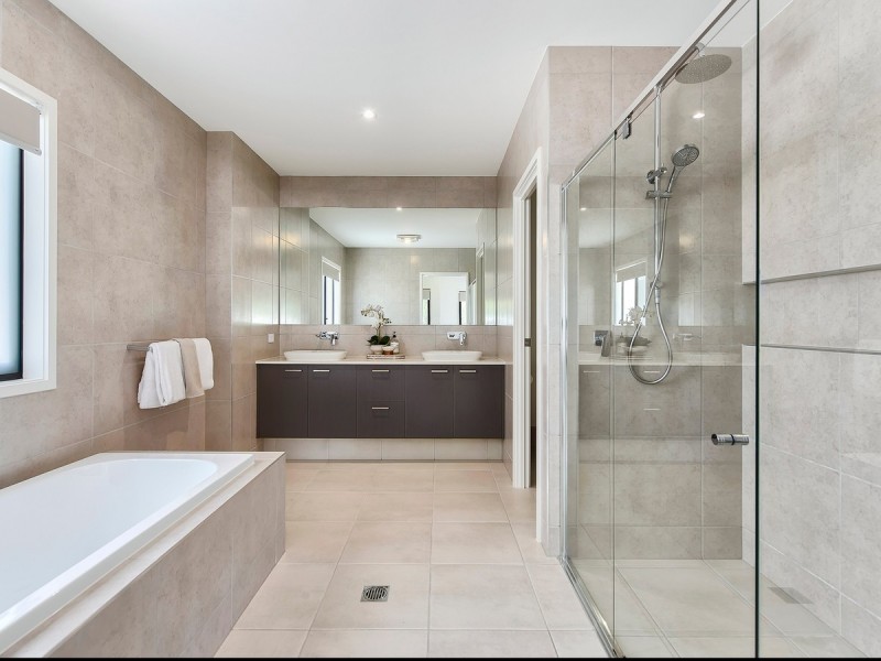 57 Desertrose Crescent, Bridgeman Downs QLD 4035