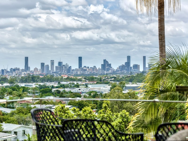 32 Caratel Street, Stafford Heights QLD 4053