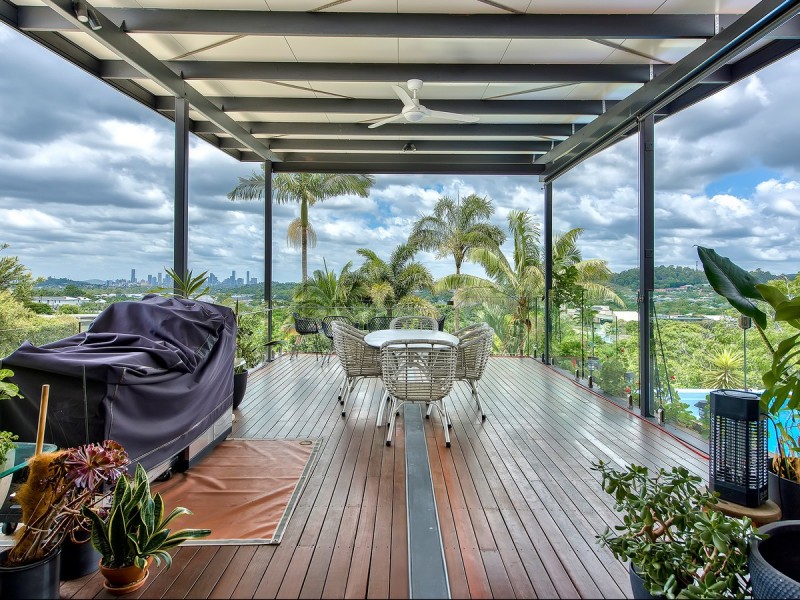 32 Caratel Street, Stafford Heights QLD 4053