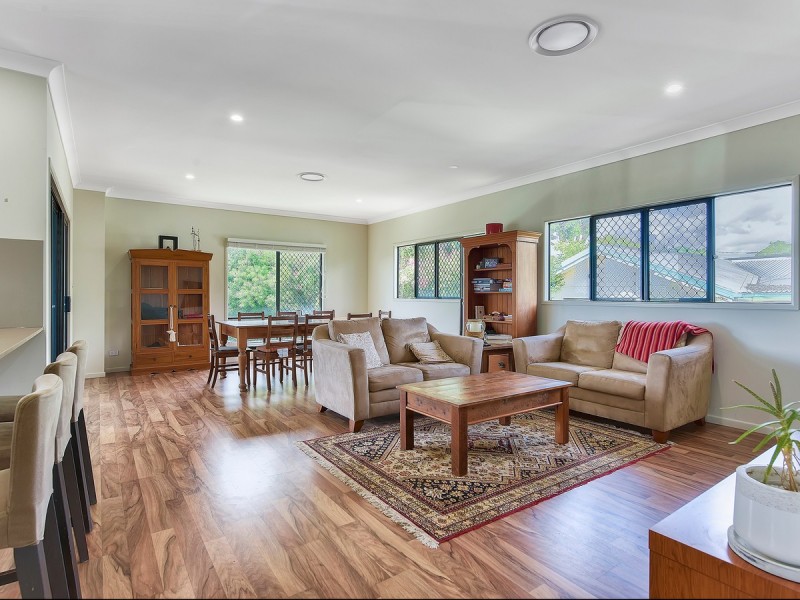 47 Pangeza Street, Stafford Heights QLD 4053