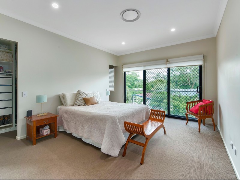 47 Pangeza Street, Stafford Heights QLD 4053