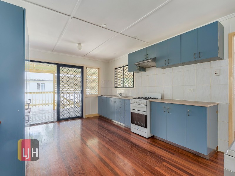 28 Armfield Street, Stafford QLD 4053