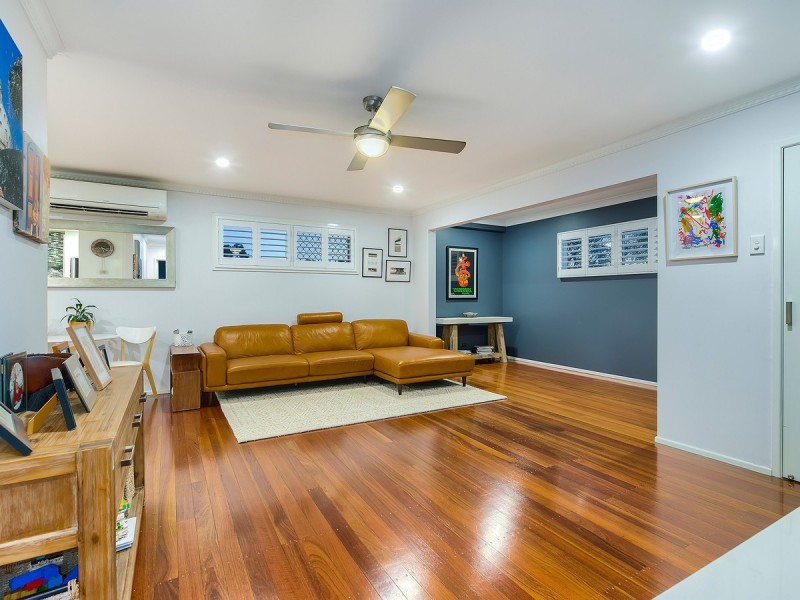 69 Maundrell Terrace, Chermside West QLD 4032