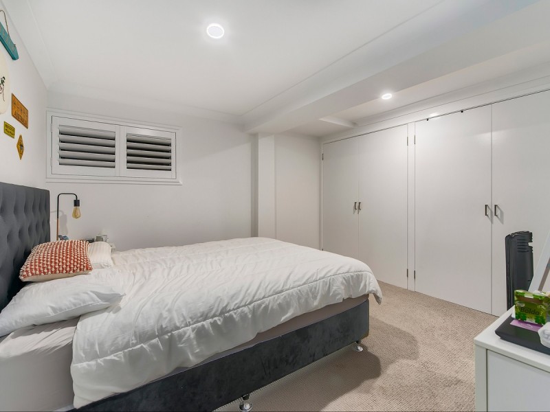 69 Maundrell Terrace, Chermside West QLD 4032