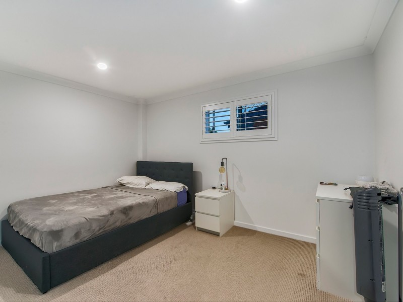 69 Maundrell Terrace, Chermside West QLD 4032