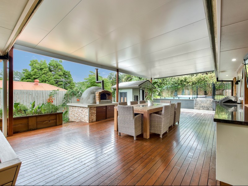 5 Gypsy Court, Eatons Hill QLD 4037