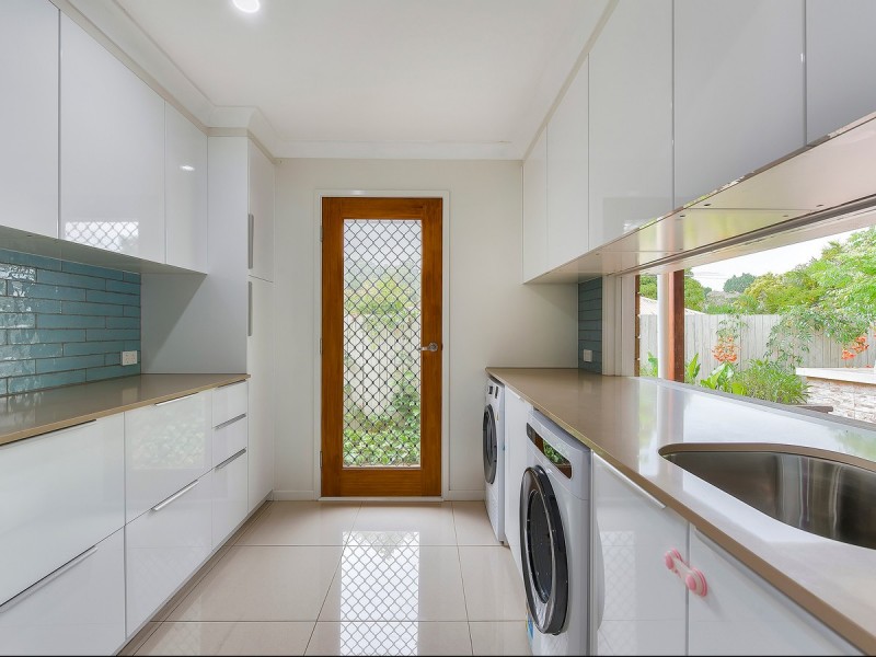 5 Gypsy Court, Eatons Hill QLD 4037