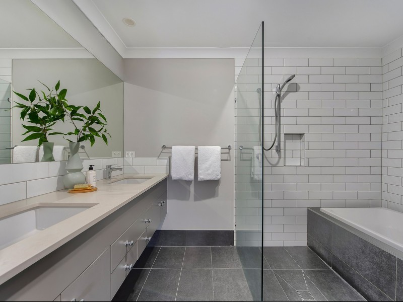 60 Willmington Street, Newmarket QLD 4051