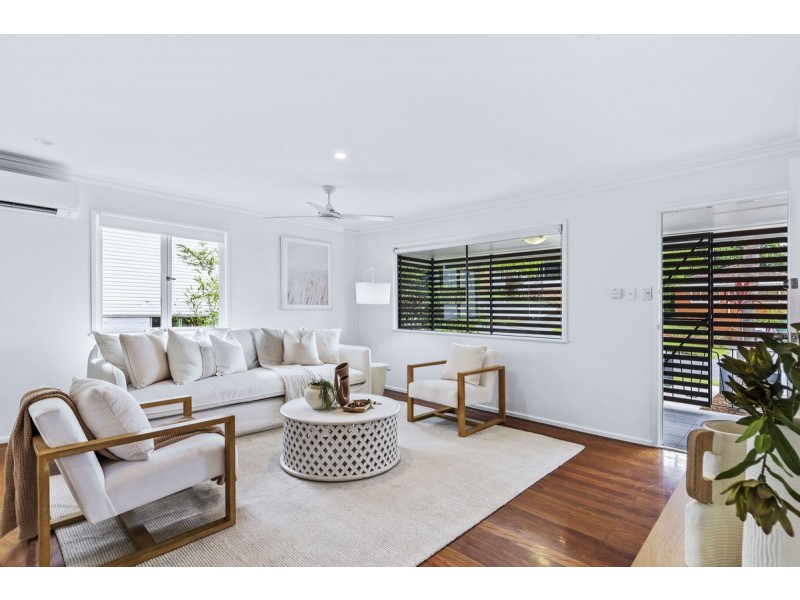 16 Doulton Street, Stafford Heights QLD 4053