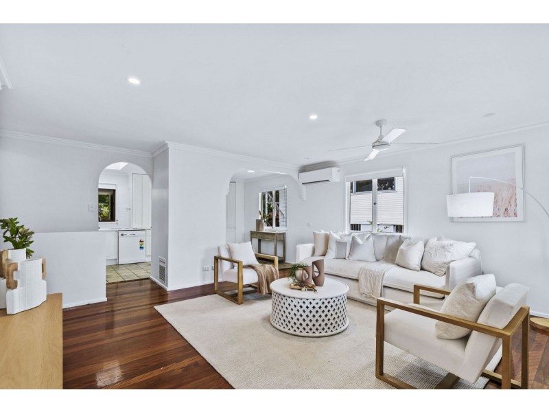 16 Doulton Street, Stafford Heights QLD 4053