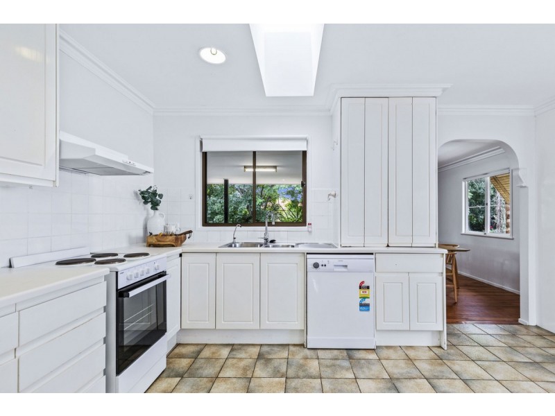 16 Doulton Street, Stafford Heights QLD 4053