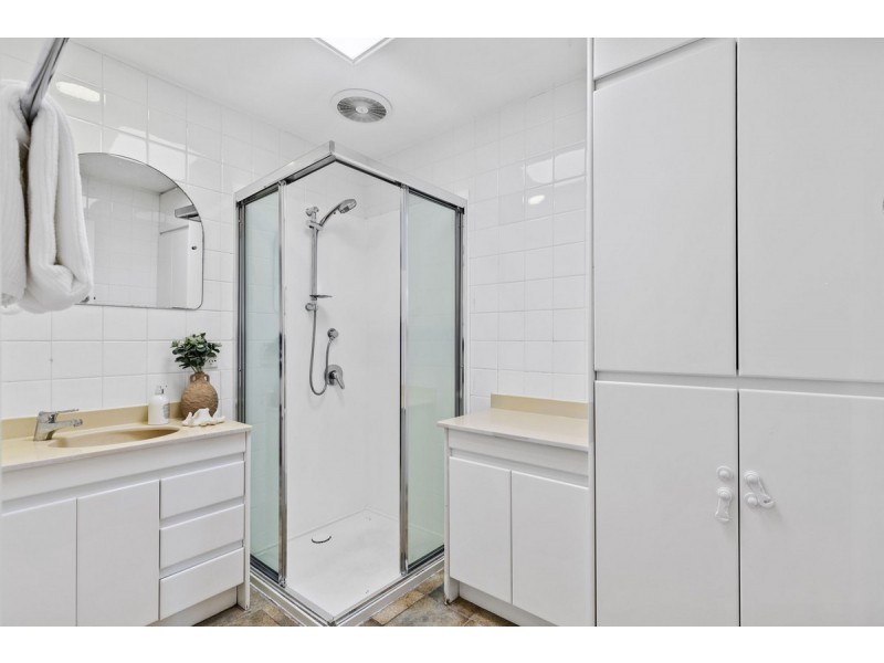 16 Doulton Street, Stafford Heights QLD 4053