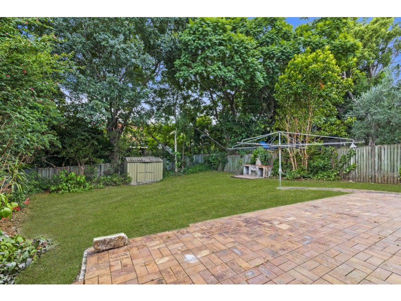 16 Doulton Street, Stafford Heights QLD 4053