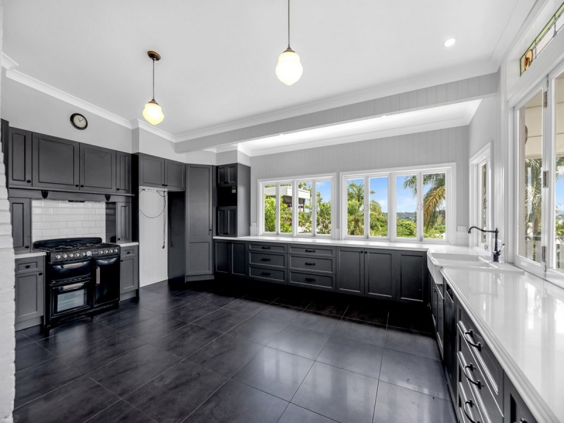 1 Glengowrie Lane, Red Hill QLD 4059