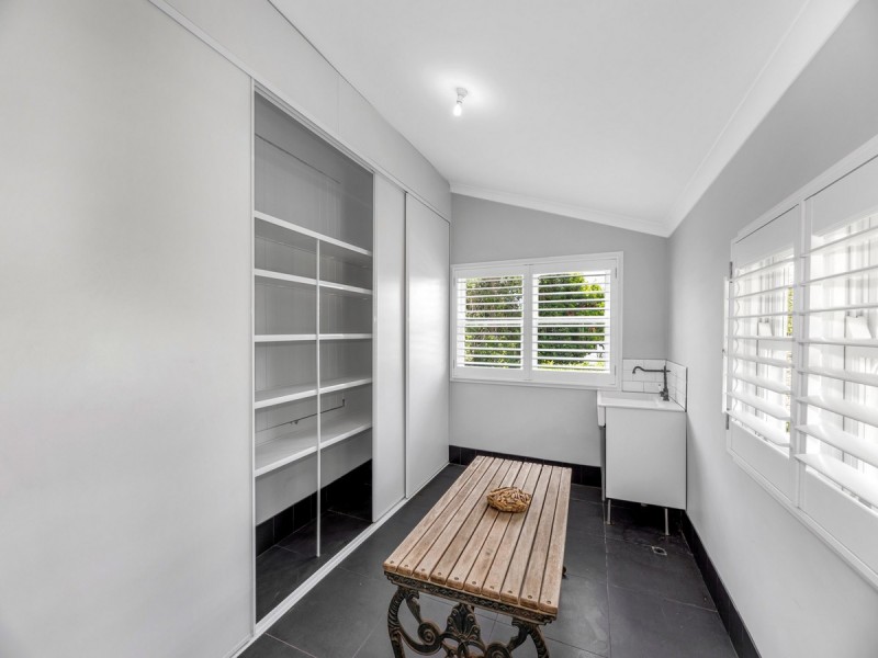 1 Glengowrie Lane, Red Hill QLD 4059