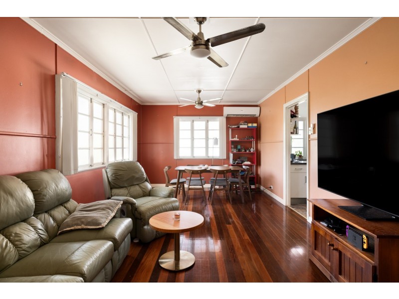 86 Gordon Parade, Everton Park QLD 4053