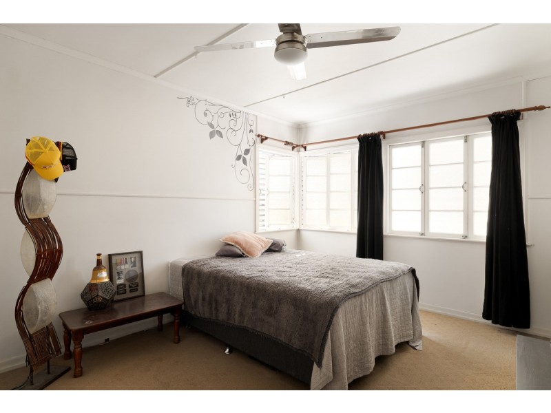 86 Gordon Parade, Everton Park QLD 4053