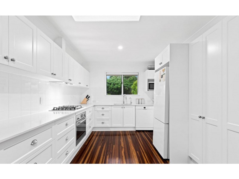 1 Euratha Street, Stafford Heights QLD 4053