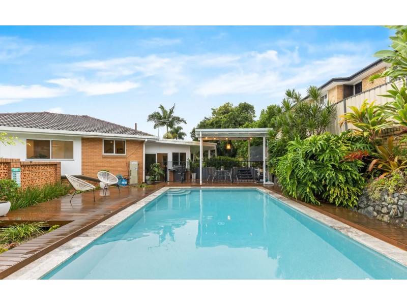 1 Euratha Street, Stafford Heights QLD 4053