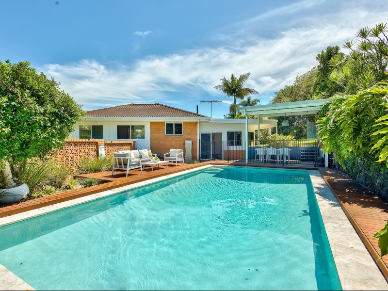 1 Euratha Street, Stafford Heights QLD 4053