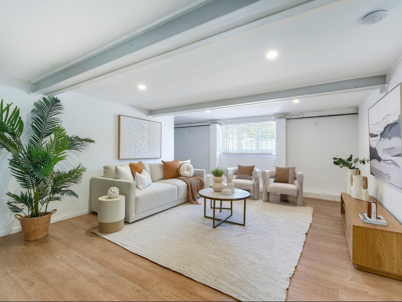 1 Euratha Street, Stafford Heights QLD 4053