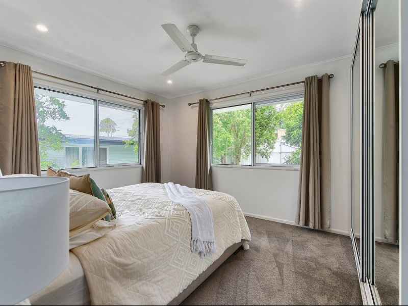 29 Gatwick Street, Stafford Heights QLD 4053