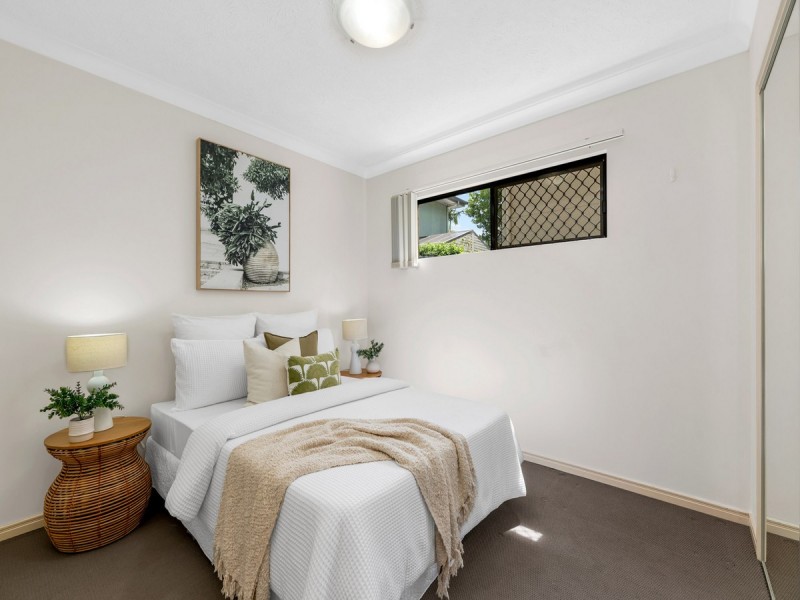 2/84 Brookfield Road, Kedron QLD 4031