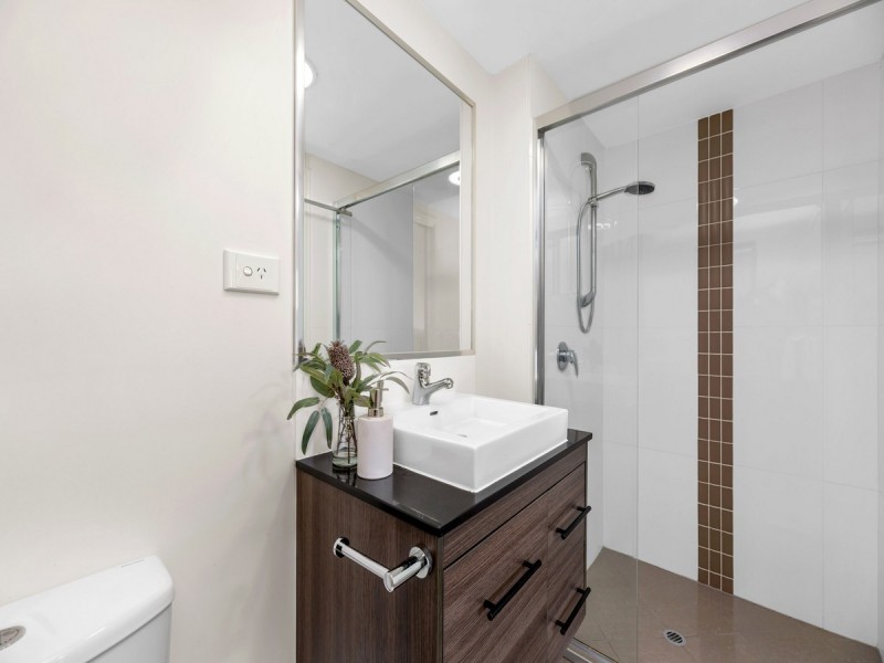 2/84 Brookfield Road, Kedron QLD 4031