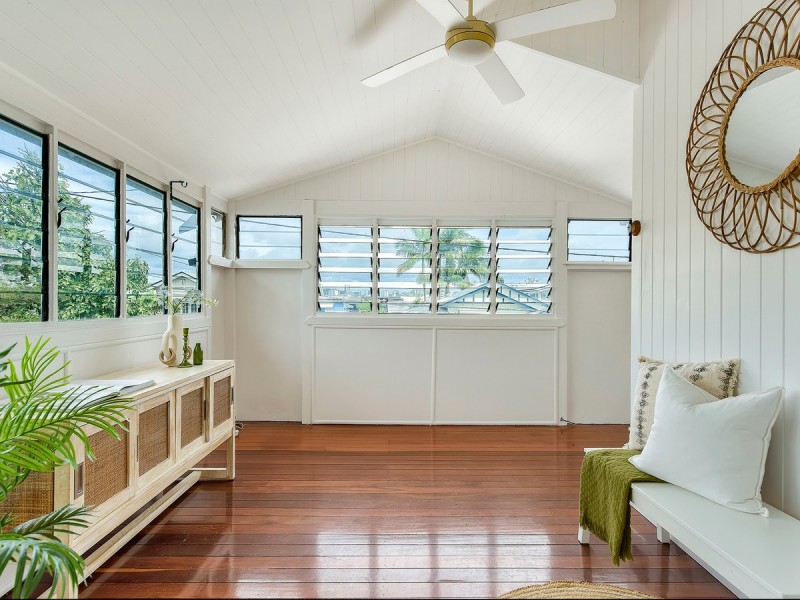 24 Lucy Street, Albion QLD 4010