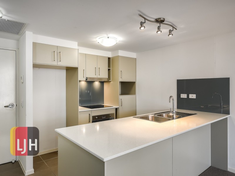 39/51 Playfield Street, Chermside QLD 4032